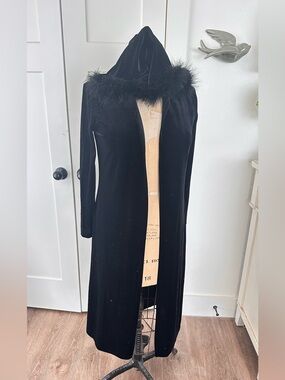 Vintage ES.SE Black Velvet and Black Feather Trim duster maxi Length Jacket M
